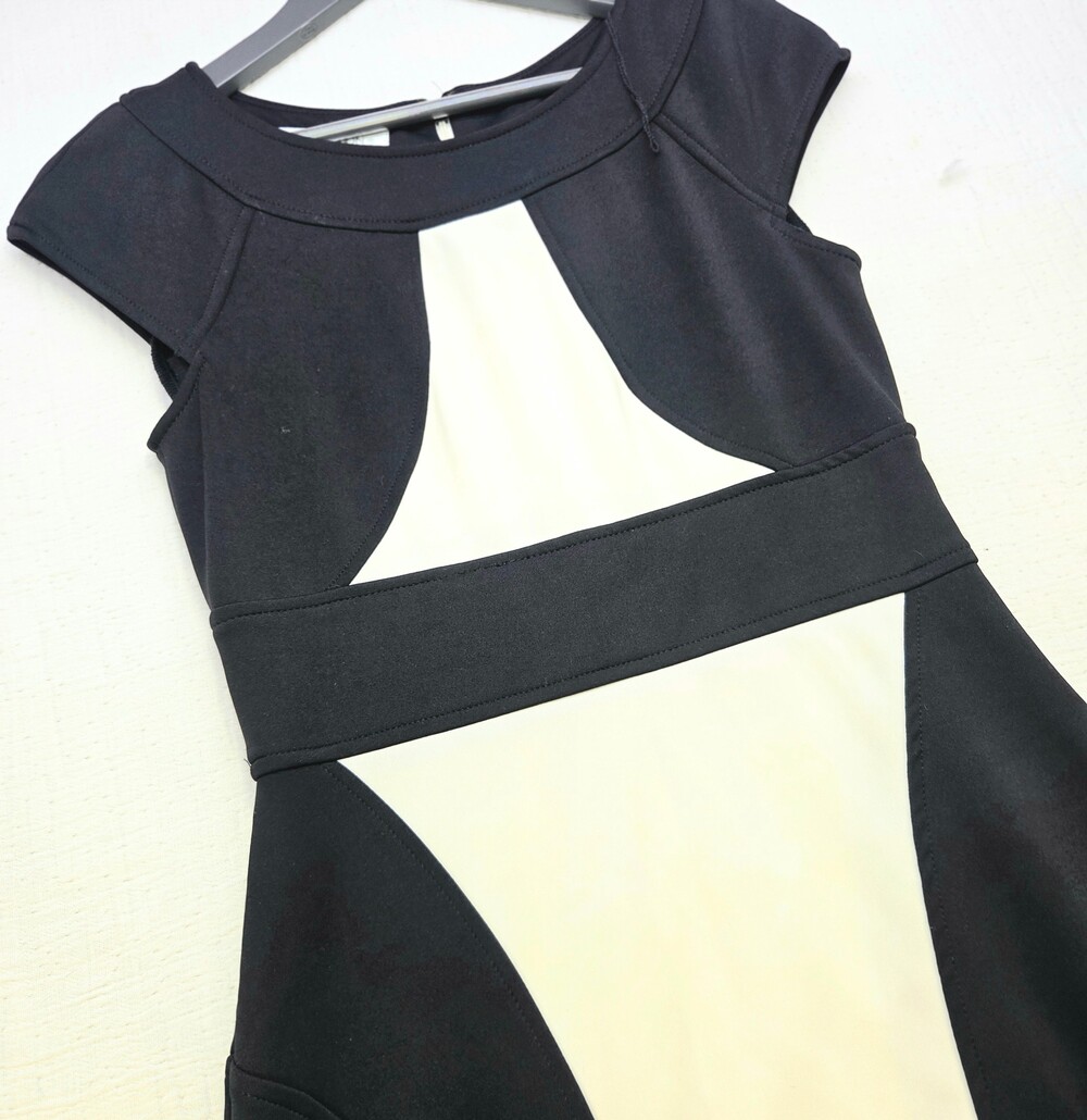 Maggy London Size 6 Black and White Polyester Spandex Dress